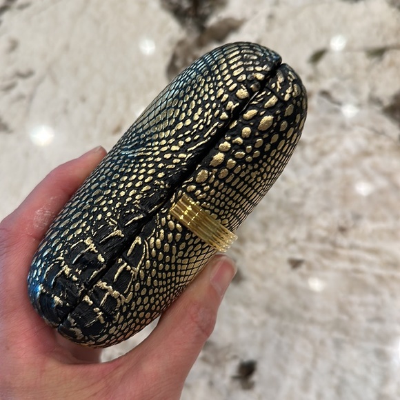 Gorgeous ladies vintage Sharmark Las Vegas clutch purse evening bag with strap! - Picture 5 of 11